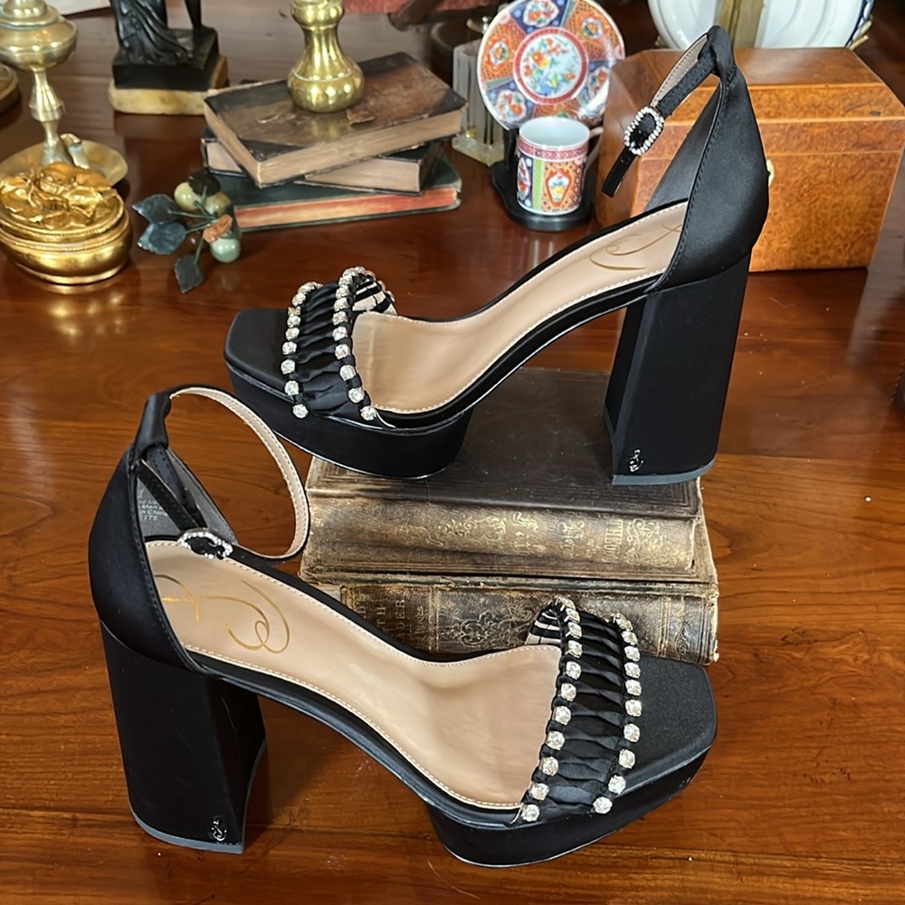Ninette Ankle Strap Platform Sandal (Women)
Sam Edelman - Picture 4 of 9